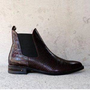 Freda Salvador croc Sleek Chelsea boots in wine